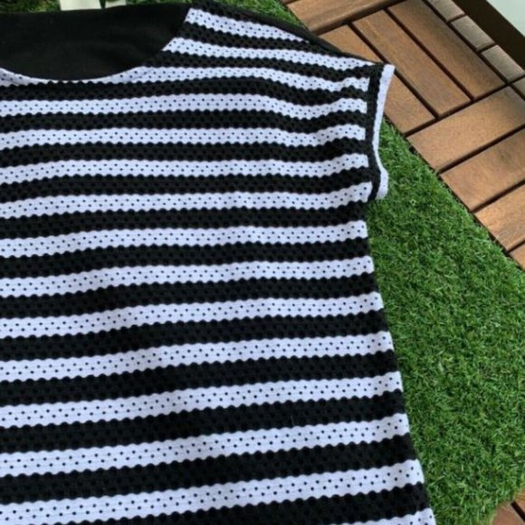 Zenergy By Chicos Shrit Short Sleeve Size 1 - Picture 3 of 11